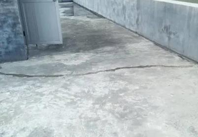 中原楼顶漏水维修公司分享下如何解决卫生间隐蔽部位漏水的问题?