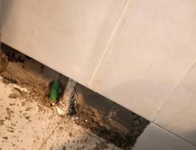 中原楼顶漏水维修公司分享下修复水管漏水的几种小方法